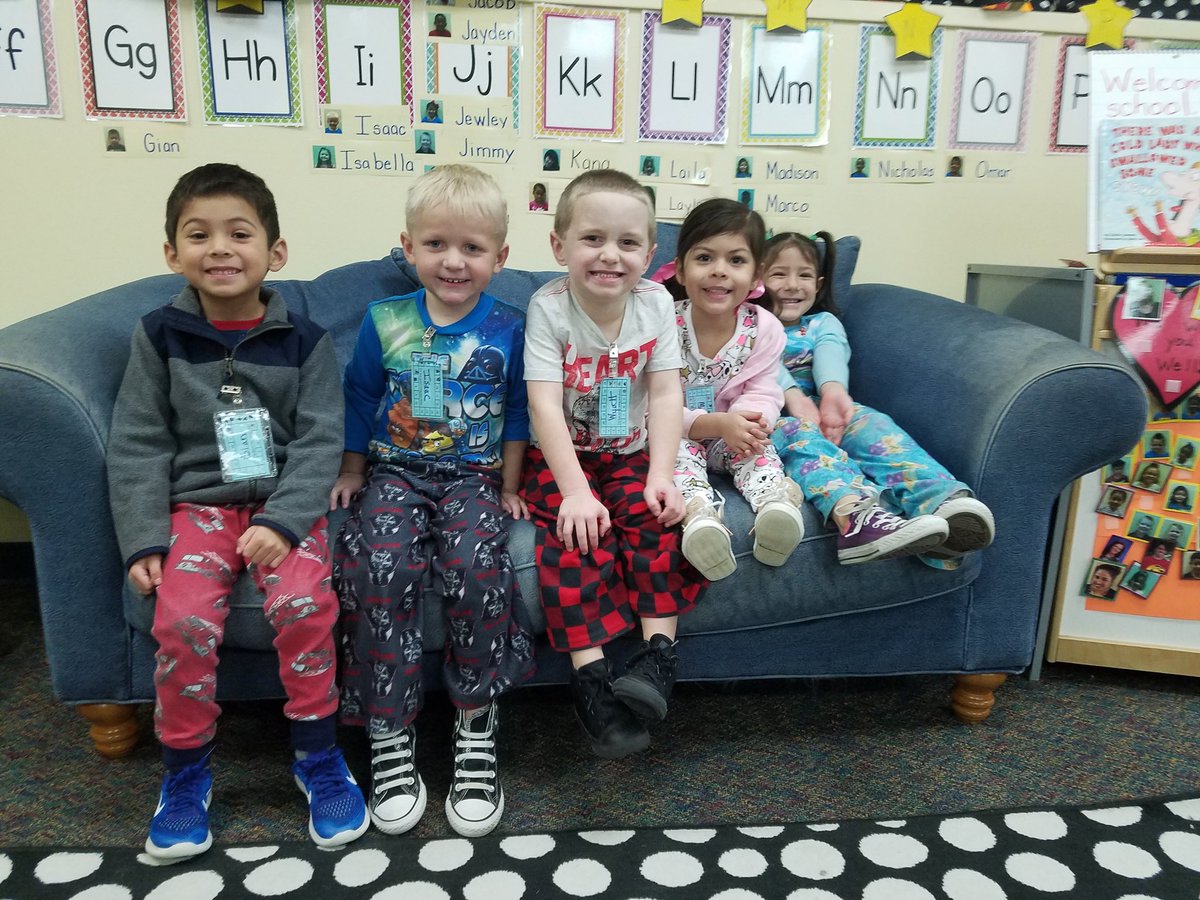 ShaughnessyECSE's tweet photo. We miss our comfy and cozy outfits from yesterday! #DWEeagles #KindnessChallenge https://t.co/rcVWPXlqBt