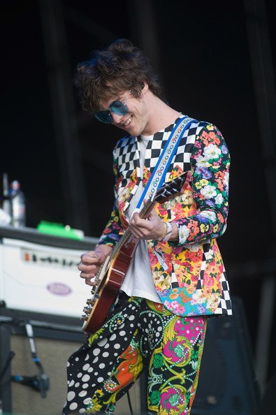 We\d like to give a Happy Birthday shout-out to the lead singer of Andrew VanWyngarden. 