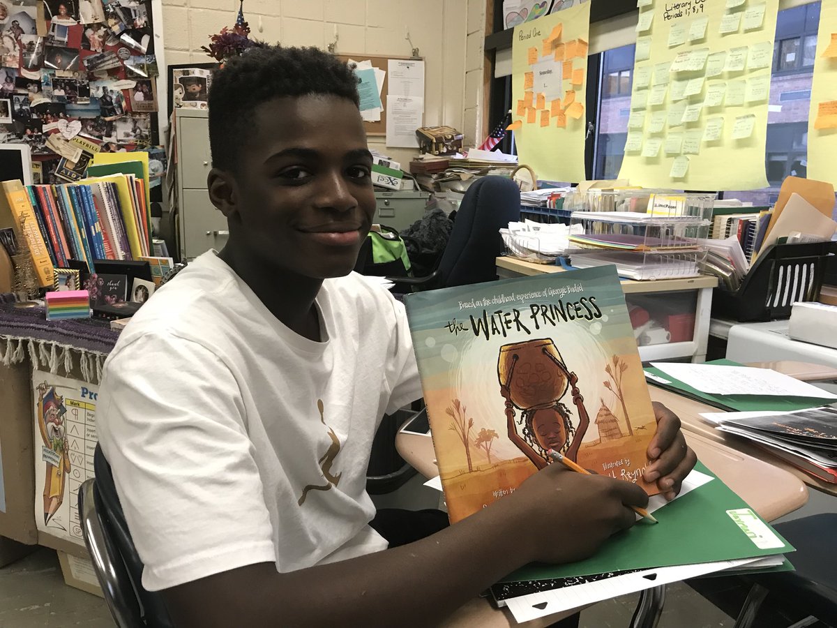 gless54's tweet photo. The Water Princess by @susanverde is a great book to pair with A Long Walk to Water by @LindaSuePark Mrs. Yarborough’s class compared/contrasted the books today. @BayShoreSD_ELA @BayShoreMSLrnrs #bspride #bsmspride #bsmsreads https://t.co/pqzafqAtgW