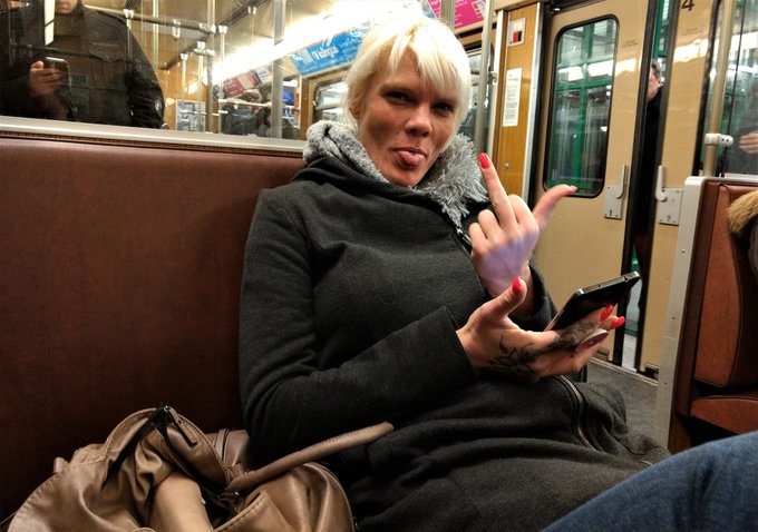 M&uuml;nchen - Eine Bahnfahrt die ist Geil, eine Bahnfahrt die macht Laune! 🤗😜😂 https://t.co/bKVAdNczOT<a href="/tag/stacylou"class="tags"><span>#stacylou</span></a>