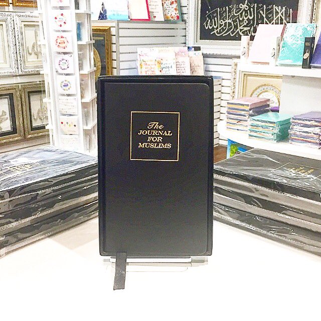 SirajStore's tweet photo. 📣Restocked! The popular Journal for Muslims is back! Yay! .
.
.
.
#siraj #sirajstore #muslimshop #islamiclifestyle #islamicgifts #gratitude #dua #muslimah #muslims #islamicstationery #islam #njmuslims #americanmuslim https://t.co/wMOjKmUYPc