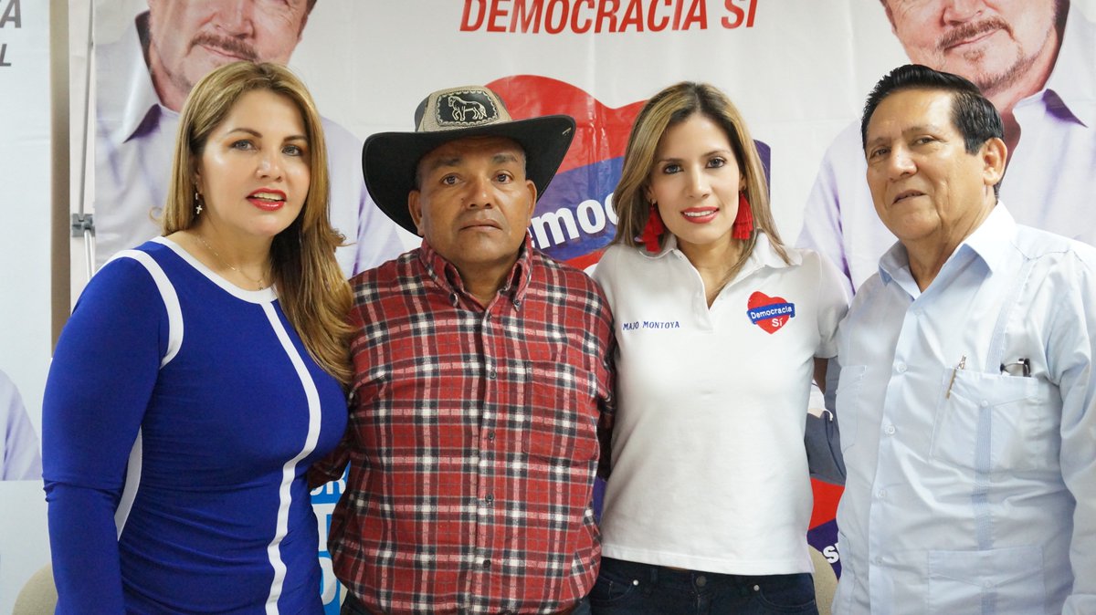 YPromesa's tweet photo. @Lenin @marialevicuna hoy las Organizaciones del Guayas ratificamos nuestro apoyo por el SI A LA CONSULTA POPULAR. https://t.co/tyQMvCl5nk