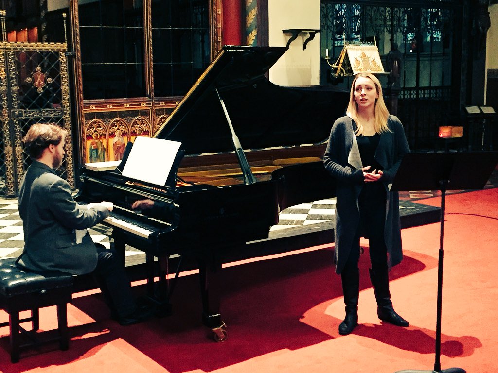 claireswale's tweet photo. Great recording sesh with @ChadVindin today! Such a beautiful space to sing in ☺️🎶 #singerface #soprano #studiosesh https://t.co/8bO2u6fMBy