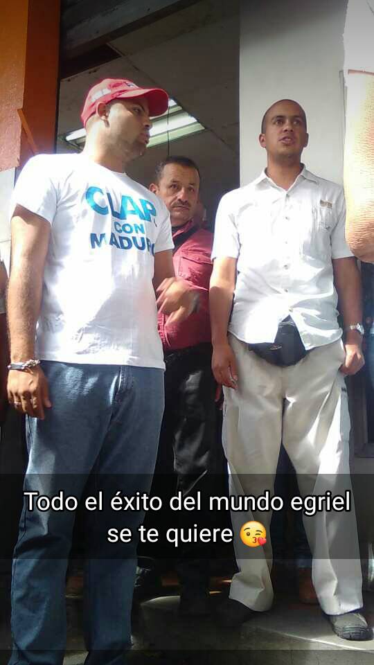 RichardVzlaPsuv's tweet image. #todoelpoderparalosclap Jefe del Estado Mayor de Alimentación en apoyo a los nuevos directores de los mercados de .@SANJOSE_CLAP #24Ene .@YepfriArguello @CLAPCaracas.@ClapOficial.@FreddyBernal.@Official_GDC.@NicolasMaduro