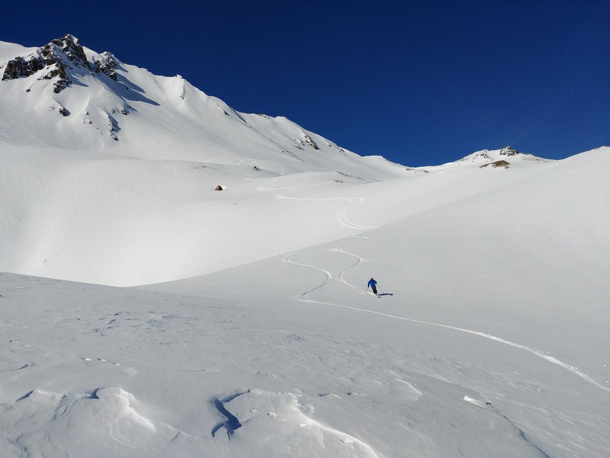 guidespacekilly's tweet image. Une toute belle journée pour les amateurs de randonnée dans une montagne préservée des skieurs consuméristes. Seule la marche donne les clés du paradis alpin.