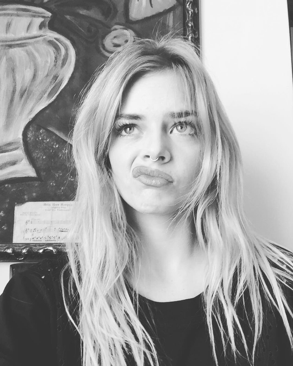 Samara Weaving On Twitter All Women Do Have A Different Sense Of