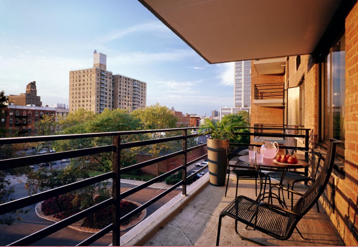 Lenox_Terrace's tweet photo. Lenox Terrace has spacious 1 Bedroom apartments starting under $1,800! Call 212-862-8900 to schedule a tour today!  #NYCApartments #Harlem #Manhattan https://t.co/7NXuv25kh5