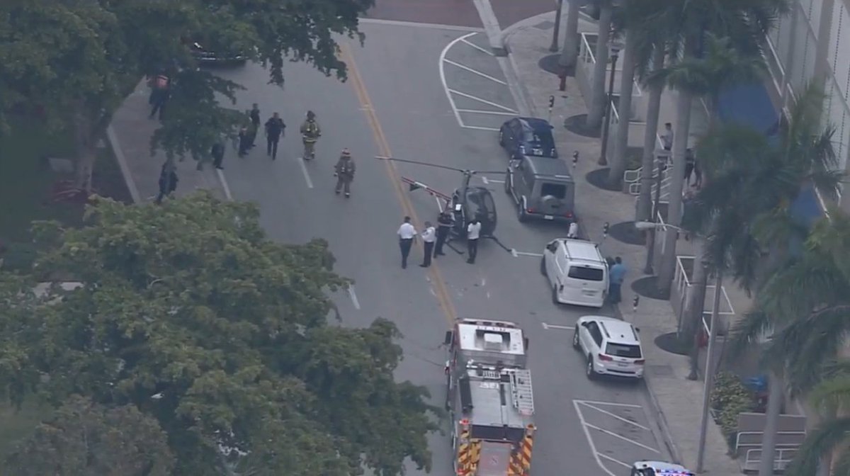 A helicopter pilot was able to make a hard landing in Fort Lauderdale bit.ly/2n75f38?utm_so… https://t.co/sioKD2DKoM