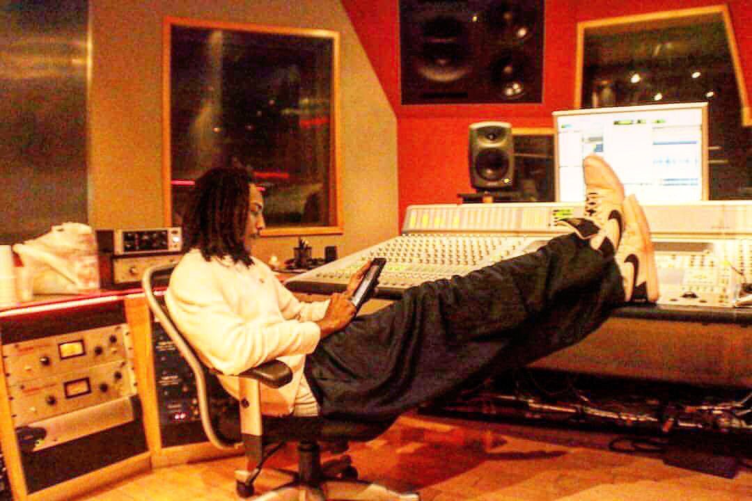 Traskz's tweet photo. If You Need Studio Time Contact Us!!!

#WednesdayWork #WednesdayWin #WednesdayWisdom #ProTools #AVID #BehindTheScenes #BTS

Helping The World 🌎 Sound 👂🏾 🔊 Better One ☝🏾Day at a Time 

#TeamTraskz🗣🎙🎛🎚🖥🔊 

https://t.co/lh8voODAPO https://t.co/yzPCExAi0a
