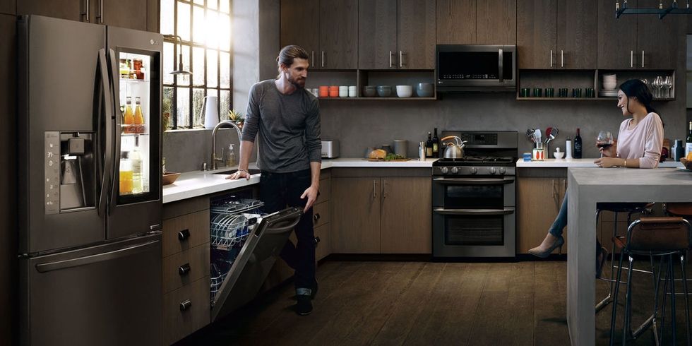 FNREBroome's tweet photo. If you're renovating your kitchen this summer, then you have to think about putting this fridge in ... https://t.co/uGzPoCJafa https://t.co/8LJHONQVX8