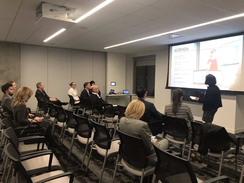 focalpoint_pm's tweet photo. @PhillyCoreNet @CoreNetGlobal New Member Orientation is about to begin! The chapter is bigger and better than ever! #corenetphilly2018 https://t.co/PphU1ZTWLI