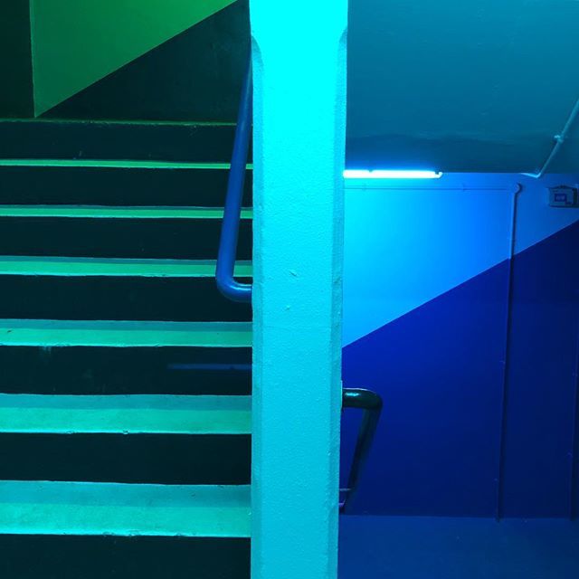 licinifilippo's tweet photo. Way In #peckam #levels #nofilter #colours #park #multicolor #green #blue #4thfloor #industrial #geometry https://t.co/etxwOiUZAZ https://t.co/3v1uyKOYXP