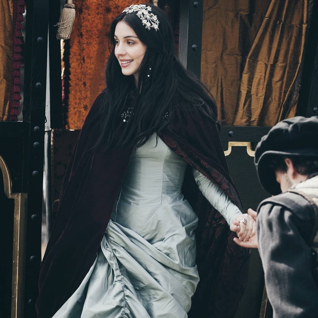 maisiereyesgdr's tweet photo. “ But i'm not that girl anymore 
   yeah, i lost the battle but i
   won the war.
   So put me in a cage 
   lock me in a room 
   throw away the key
   I dare you . ” https://t.co/G0bP1aRtPG