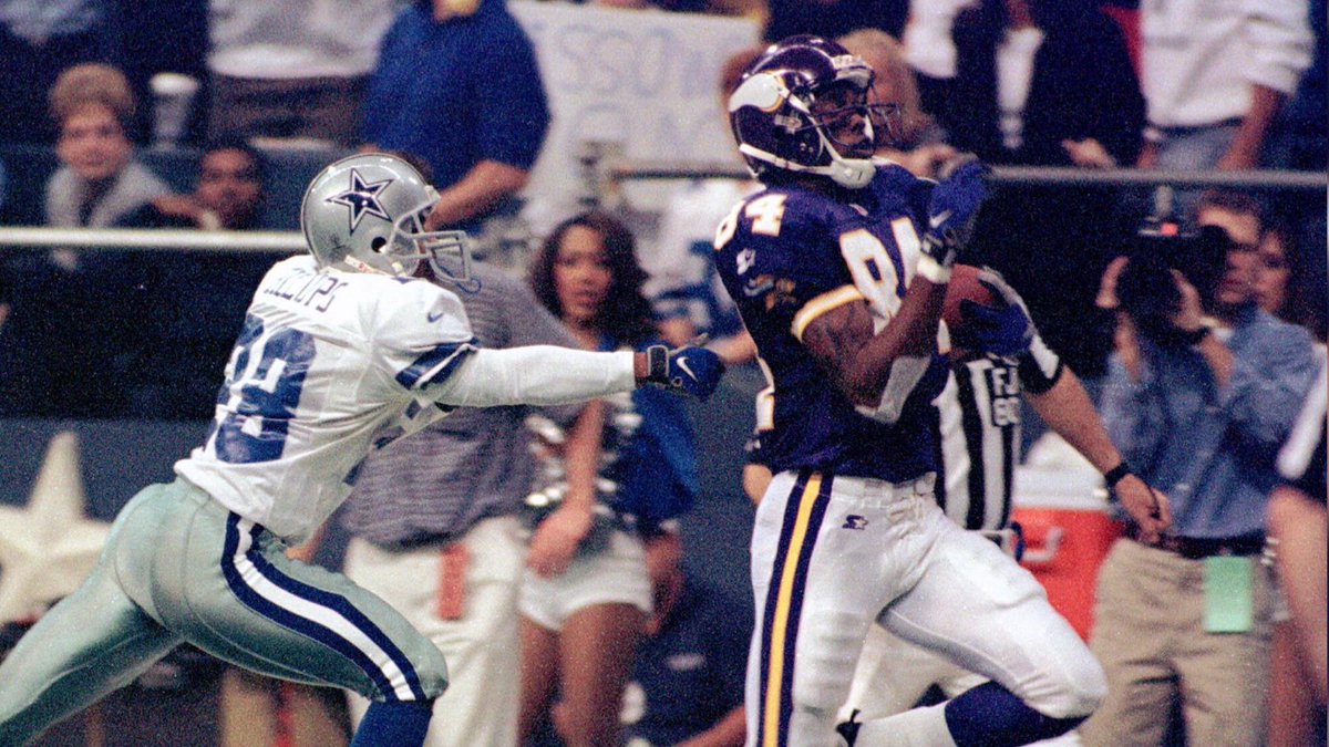 .@RandyMoss started stating his @ProFootballHOF case very early in his career.   📰: mnvkn.gs/aDe8qM https://t.co/LJYkH2XXf6
