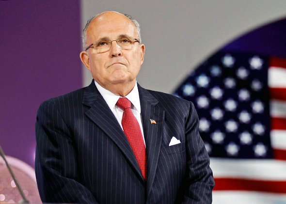 SethAbramson's tweet photo. WHERE IS RUDY GIULIANI? #Trumplandia https://t.co/Sv2753oGHX