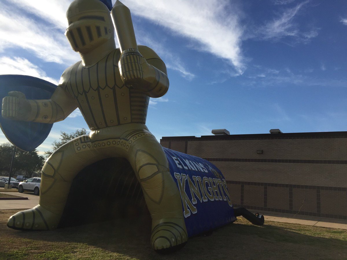 ElkinsFootball's tweet photo. Brand new tunnel, coming to a stadium near you! #GD2BAK https://t.co/evxWxgtxUH