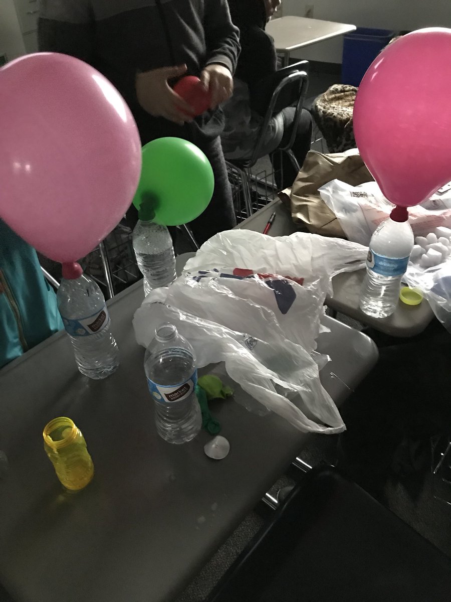 Noemi  Lay tweet media