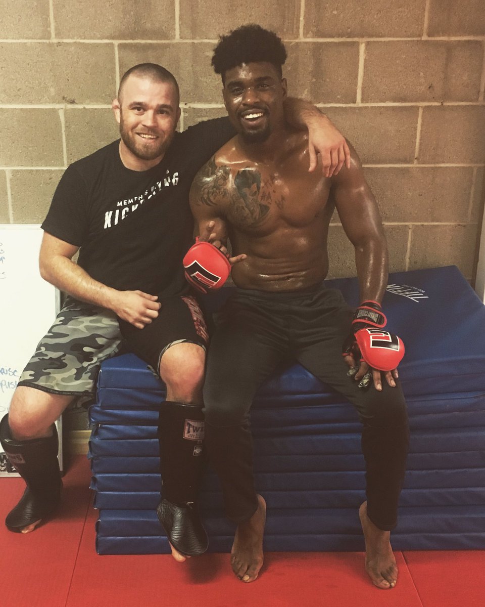 Another night of <a href="/jaleelwillis1/">Jaleel Willis</a> beating my ass on pads. It's usually worse sparring. Boy is a mf'n man now lol ...#9-0 #mjj #teammemphis