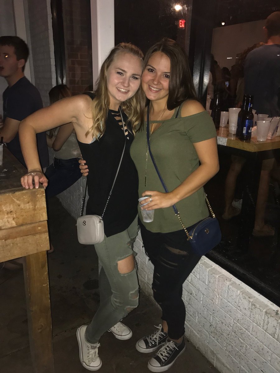 Jenna_Geier's tweet photo. Happy Birthday to the amazing @bmauritzen21 💖🎉 couldn’t imagine living with anyone else and exposing my weird tendencies 😂 can’t wait for more adventures 💕 https://t.co/2pP073L466