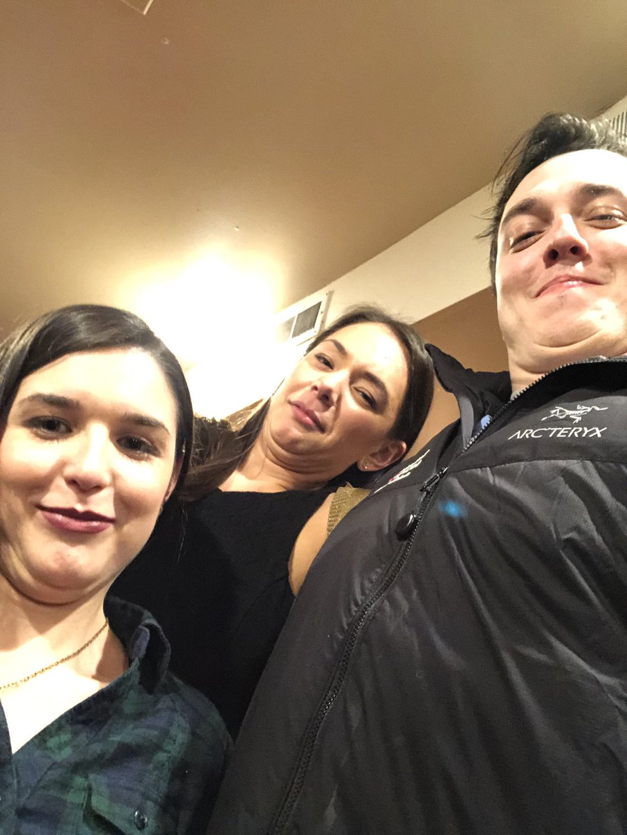 gslice101's tweet photo. 10/10 chins would chin again. @GraceLagasse #alexamyamiga https://t.co/OGGH5sLUCB