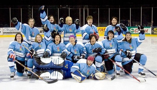 soopergirl88's tweet photo. 2005 #HockeyChallenge photos: My teammates may come & go, but the one constant, the cause, remains the same. Join me & show your support for @rmhcseattle through the #2018HockeyChallenge! https://t.co/aW6J3tsgEO #RMHC #RMHCSeattle #Hockey https://t.co/S56u4EmzhG