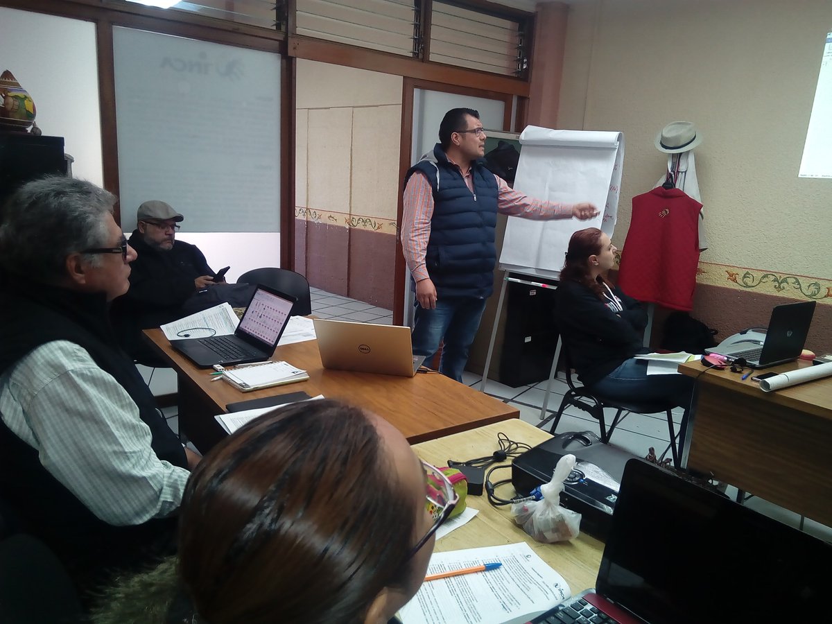 spidasdespacho's tweet photo. 20 de enero de 2018. Delegación SAGARPA Jalisco. Evaluación de competencias EC0818 Facilitación de procesos de innovación de mejora competitiva con personas,
grupos sociales y organizaciones económicas. Equipo 4 extensionistas del Edo de Jalisco. @incarural @LeticiaInca @AnaLiME1 https://t.co/CfJhtGZ43e