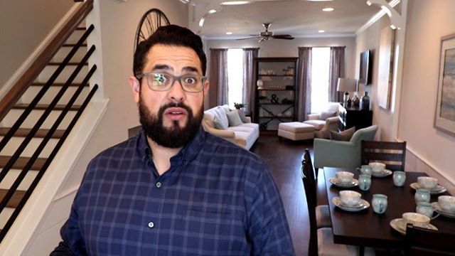 RealtorRichardC's tweet image. We have @virtualtidewater next door creating our 3D VR Tour. Stay tuned for the finished product!! Sugar Maple 4br 3.5 ba $347,900.
Love these awkward Thumbnails 🤣
.
.
.
.
#matterport 
#ProvenMethods #ModernApproach
#realtor #chesapeake  #realestate … ift.tt/2rFYKJC