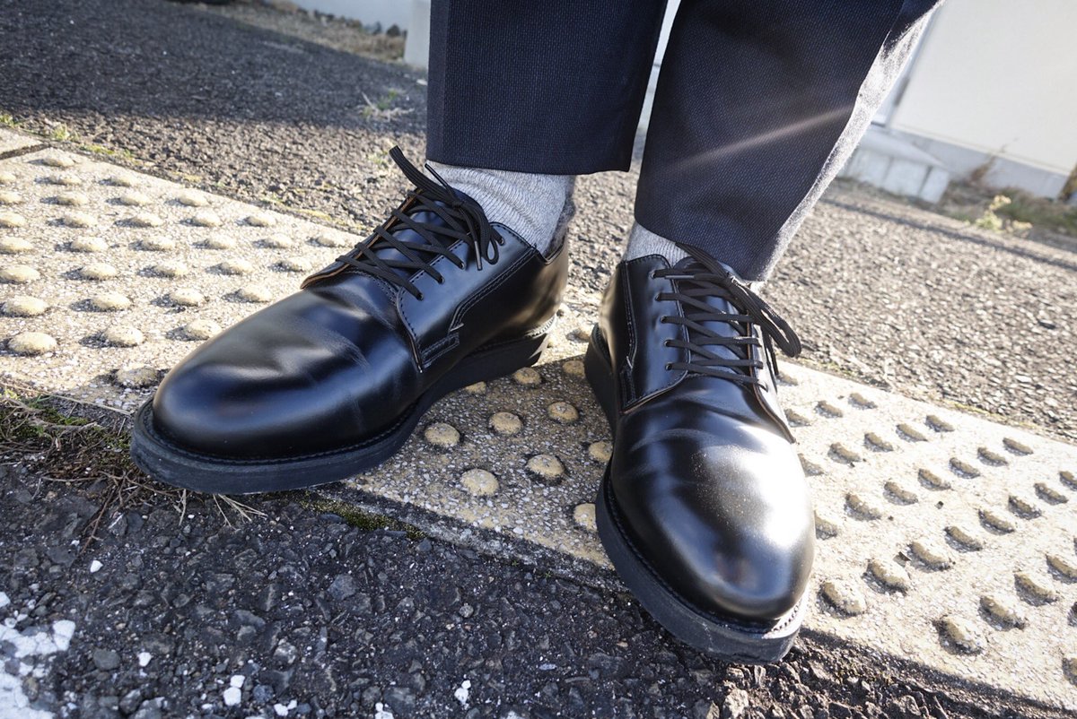 starspirit37452's tweet photo. ポストマン履き下ろし!!
か… 固い。踵が(>_<)
#POSTMAN #ポストマン #POSTMAN101 #REDWING #REDWING101 #RW101 https://t.co/Y6Bsnfheym