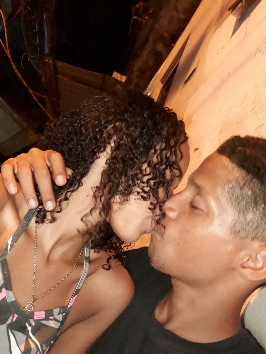 RayaneS185's tweet photo. ' Te Odeio Com Todo Meu Amor ❤💏
#MeuHomem #MhVida https://t.co/hHTHHTBHXa