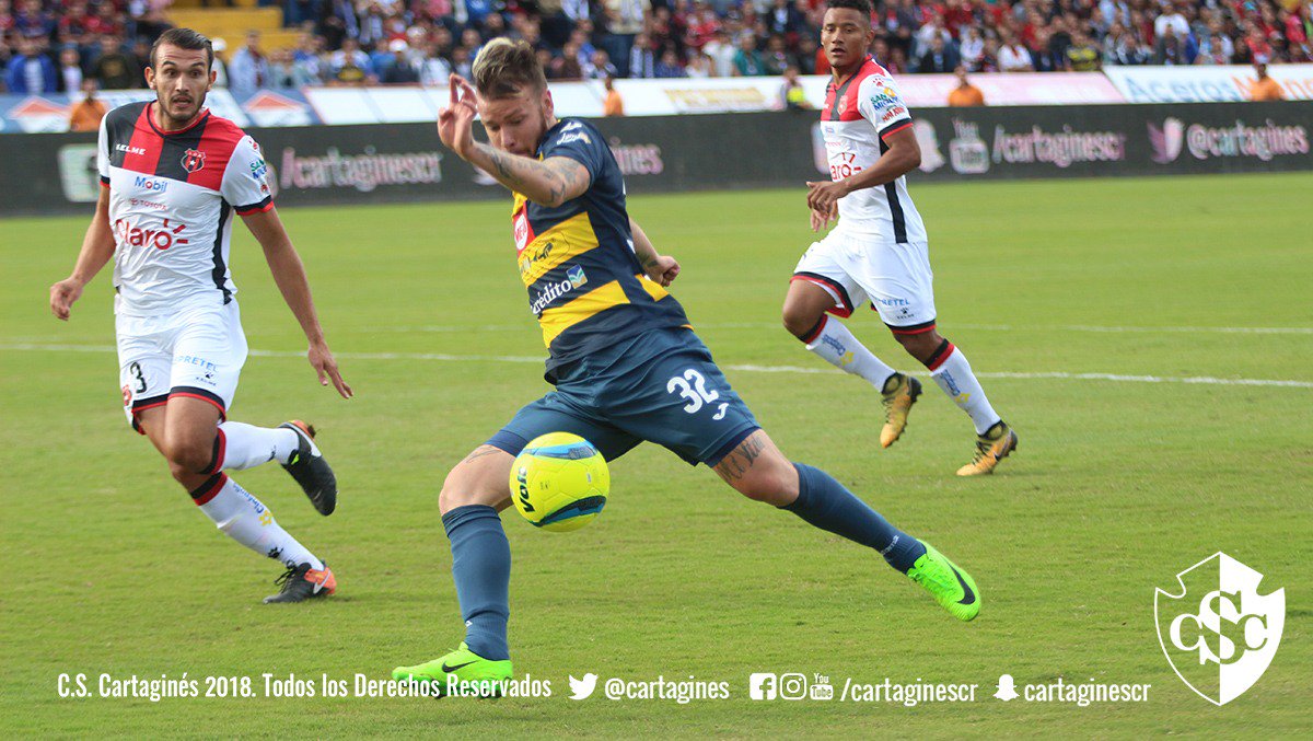 Cartagines's tweet photo. .@HernanFener es baja para esta noche ante Pérez Zeledón.

Detalles👉 https://t.co/8rKx48NDwQ https://t.co/PMzBGnG631