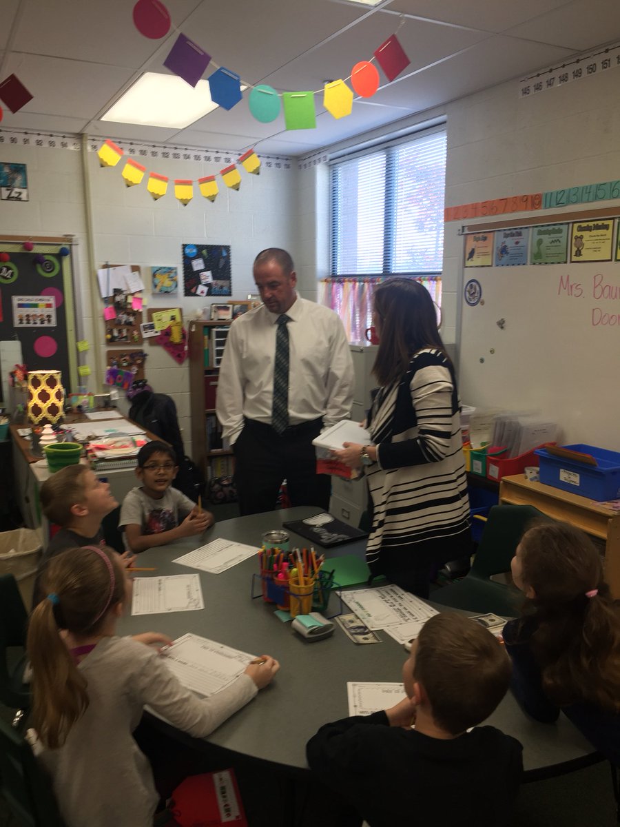 SaglePrin's tweet image. Always wonderful having you visit! #STEMdayfun! @