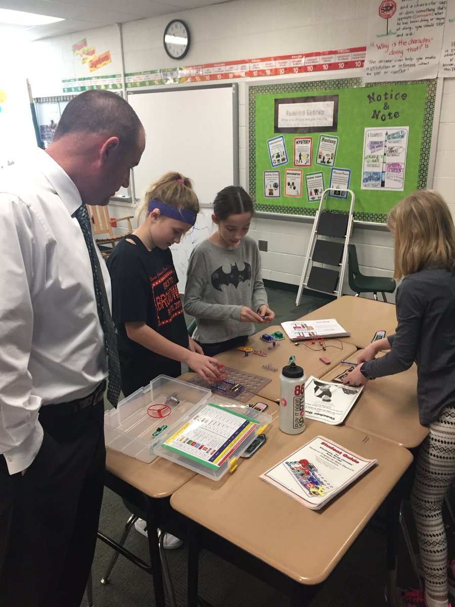 SaglePrin's tweet image. Always wonderful having you visit! #STEMdayfun! @