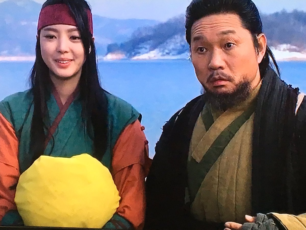 T嬢 Auf Twitter 早朝より 馬医 第29話を観た 斬られるしかない状況で何がどうやって助かったのか岸辺に倒れてたクァンヒョン チョ スンウ あの状況で助かったのね まぁ主役はそうそう死なないから サアム師匠の弟子ガヨン役のオム ヒョンギョンさん T嬢 Auf Twitter 早朝より 馬医 第29話を観た 斬られるしかない状況で何がどうやって助かったのか岸辺に倒れてたクァンヒョン チョ スンウ あの状況で助かったのね まぁ主役はそうそう死なないから サアム師匠の弟子ガヨン役のオム ヒョンギョンさん