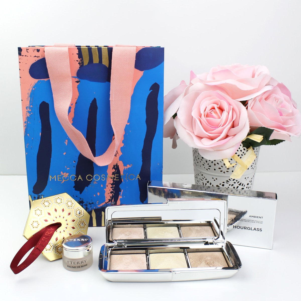 A throwback to my little @Mecca_Beauty holiday collection haul last year. I am still absolutely loving the <a href="/BYTERRYOFFICIAL/">BY TERRY</a> Baume de Rose and <a href="/HourglassMakeup/">Hourglass Cosmetics</a> Metallic Strobe Lighting Palette! #tbt