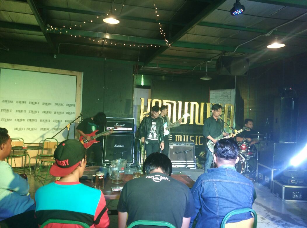 Alamy live on stage at joglo beer cafe kemang jaksel thanks buat para braders yg sudah pada merapat see u to next event