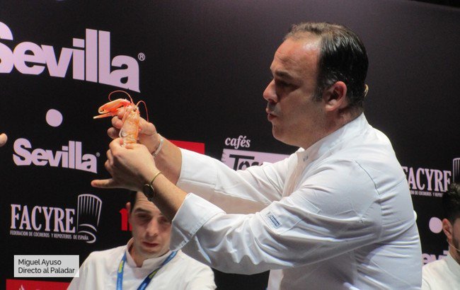 directopaladar's tweet photo. Ángel León arrasa con sus crustáceos de cáscara comestible y su morena-cochinillo @madrifusion #REALEMF18 https://t.co/y2YAHcqw1Y https://t.co/7GfFR5OI39