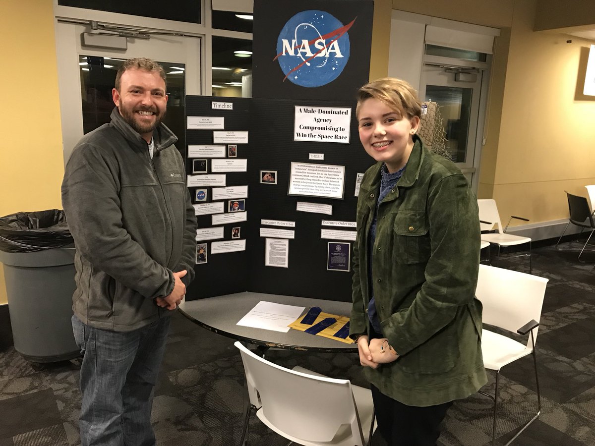 Harrell107's tweet image. Proud History Fair Winners! #newshec #historyfair #NHD2018