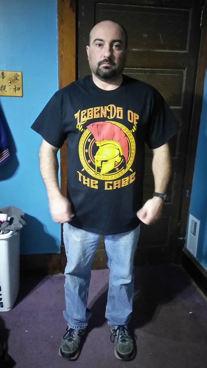 TrueMMAHOF's tweet photo. Robert rundle in his LOTC SHIRTS . #LOTCMMA #LOTCHOF #LOTC #MMA https://t.co/uKQC7pTS4D