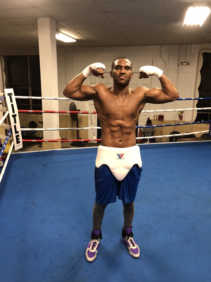 BabyTopDad's tweet image. In the best shape of my life and I still have 4 weeks to go💪🏾💪🏾. #Feb17th #selfie