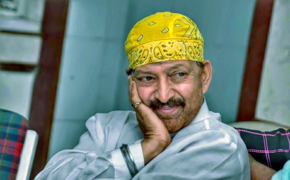 DrVishnuDadaFc's tweet photo. ಈ ತೇಜಸ್ಸು.. ಅಬ್ಬಾ !! ಈ ಕಾಂತಿ, ಪ್ರತಿ ಬಾರಿಯೂ ಈ ದೇವಮಾನವನ ಮುಖ ನೋಡಿದಾಗ, ಜೀವನದ ಎಲ್ಲಾ ಕಷ್ಟಗಳು ಮರೆತು ಹೋಗಿ, ಮನಸ್ಸಿನಲ್ಲಿ ಒಂದು ಕ್ಷಣ ಉತ್ಸಾಹದ ಅಲೆಗಳು ಏಳುತ್ತವೆ... https://t.co/6bTps6LVu7