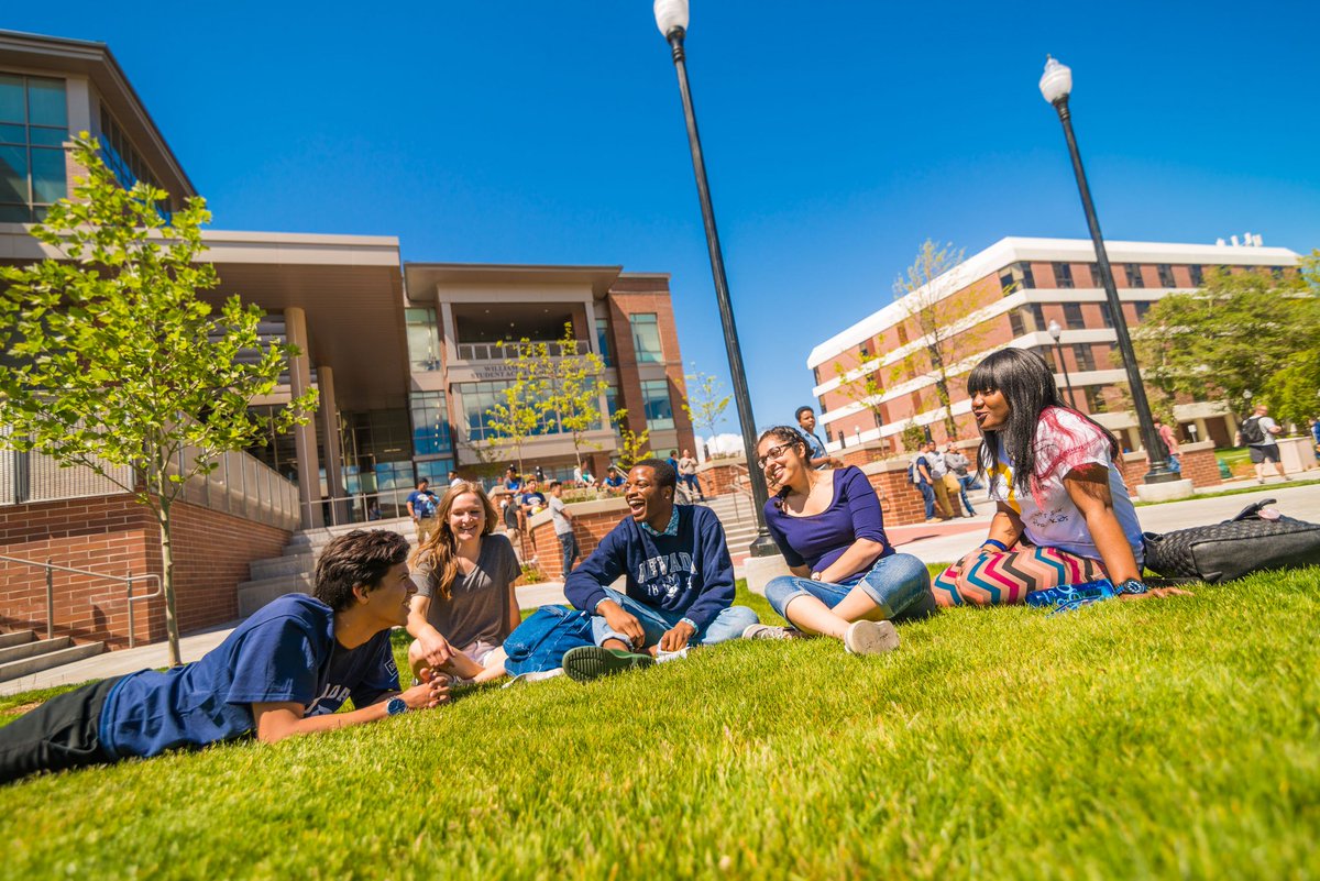 Spring Club Fair is this Friday! Being involved on your campus has many benefits including, "it allows students to become connected to their school." Read this article, 5 Reasons for Getting Involved in College, to find out benefits of joining a club! bit.ly/2ntabya 💙🐺