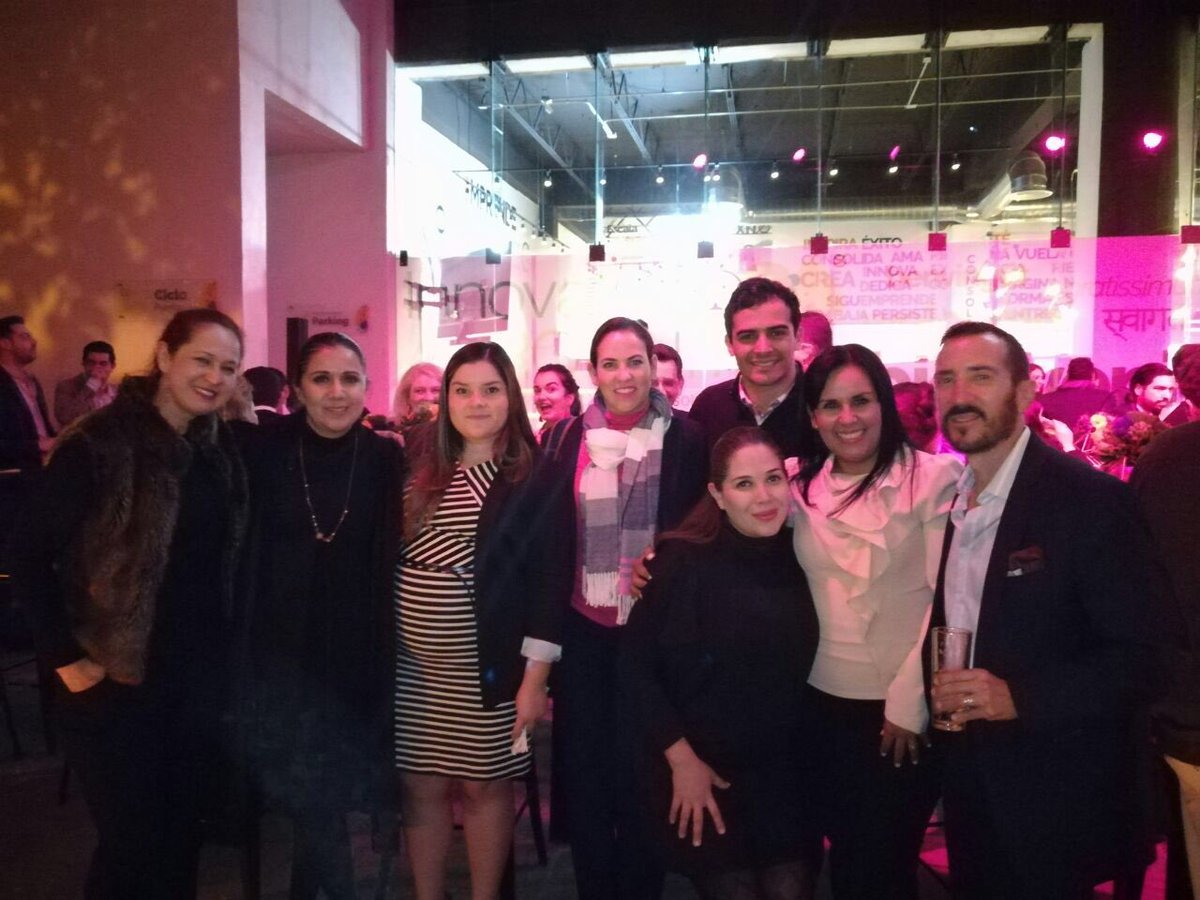 REDJAL_ORG's tweet photo. Excelente iniciativa de @CamaradeCom_GDL la creación del #InnovationRoom que ofrecerá servicios principalmente a emprendedores! # Incubadoras presentes! https://t.co/wcJQIxUjmm