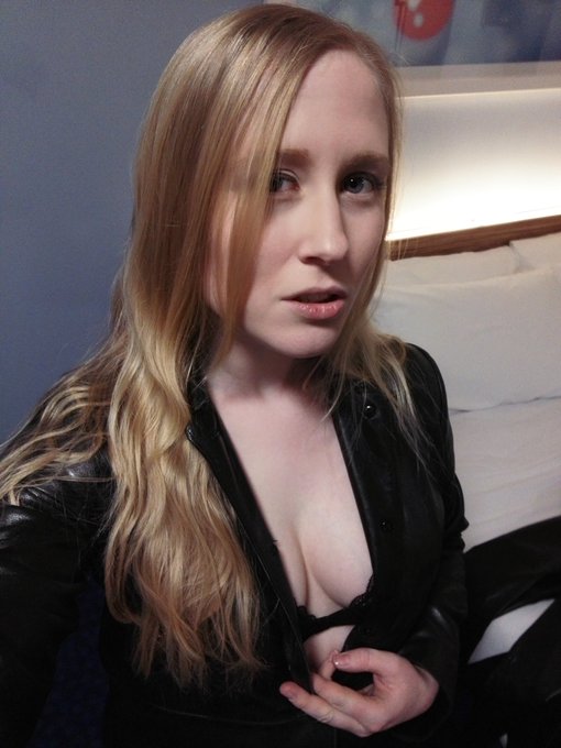 Had a blast shooting for @girlsinleathers yesterday with my fave Viking @tindrafrost 😁 missed you!!!<a class="tags" target="_blank" title="On Twitter" href="/?out=eyJ0eXAiOiJKV1QiLCJhbGciOiJIUzUxMiJ9.eyJpYXQiOjE3MjcyNTg0NjYsImlzcyI6InR3cG9ybnN0YXJzLmNvbSIsIm5iZiI6MTcyNzI1ODQ2NiwiZXhwIjoxNzU4Nzk0NDY2LCJyZWRpcmVjdF91cmwiOiJodHRwczovL3R3aXR0ZXIuY29tL2dpcmxzaW5sZWF0aGVycyJ9.2m7sEvUuwCO_5PJjO8tBmLcU1XEgQ57NH_6XM1IRPn99KEcNIut30JzEcnBOwK4IdUTQg1QqcY3PqDlt6Kzdqg">@girlsinleathers</a><a href="/tag/onlyfans"class="tags"><span>#onlyfans</span></a>