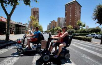 InnobenPublicid's tweet photo. “Benalmádena permite subir al autobús carritos eléctricos de hasta 1,30 metros de largo”
Vía @opiniondemalaga 
https://t.co/efSoQvK8QU https://t.co/EoPuiEU9Bw