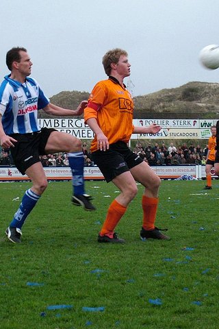 KvvQuickBoys's tweet photo. Ook K.v.v. Quick Boys is vanavond vertegenwoordigd bij de benefietwedstrijd van Sander Molenaar, de teammanager van @vvkatwijk die momenteel een zware strijd voert. De club steunt tevens het goede doel. Maak er een onvergetelijke avond van!
#staystrongsander https://t.co/LTHDcNkucI