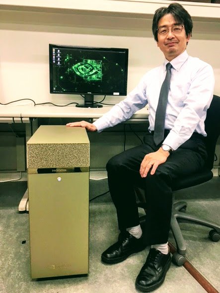 3次元物体認識や超高速の画像マッチング、顔表情認識や行動認識の研究に取り組む中京大学工学部橋本学先生。関東を襲った大雪の中導入された、4基のTesla V100を搭載するパーソナル #AI コンピュータ #DGXStation nvda.ws/2rzjLpm は、橋本研究室の物体認識に関する更なる飛躍に活用されます！