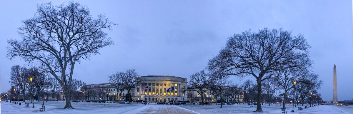 Inilah foto panorama dari bangunan Departemen Pertanian AS <a href="/USDA/">Dept. of Agriculture</a> pada sebuah pagi di musim dingin #WashingtonDC.