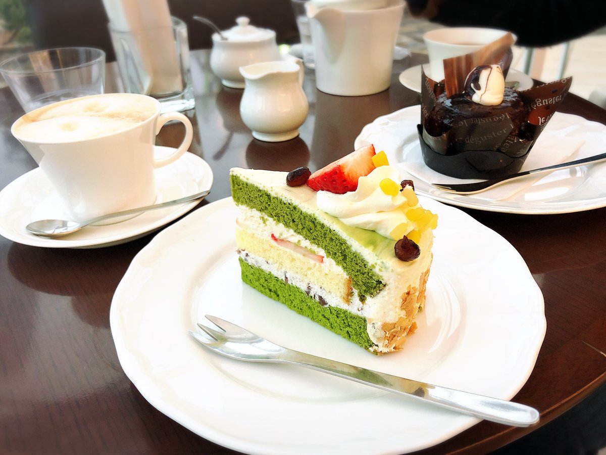 岡山ごはん A Twitter 白十字のケーキ 安定して美味しい こちらのアールグレイショコラ380円 以外と安くいただけるんですよ カフェラテとセットで値引きしてくれました