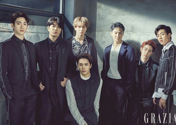 Prouw39's tweet photo. จะชอบแบบฉดไฉหรือแบดๆดี อิอิ๊ #CRAZIA #GOT7 #GOT7Official https://t.co/iP94ZNGkQt