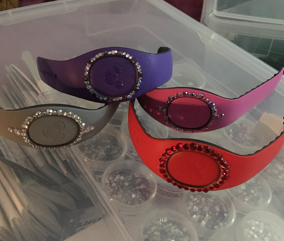 ladysparkleshoe's tweet photo. Prepping my #magicbands for our family #WaltDisneyWorld trip in two weeks! #disney #custommagicband #sparkles #wantallthecolors #Swarovski #crystals #strass #disneyside #DisneySMMC #ksgirl https://t.co/to6GwsttXR